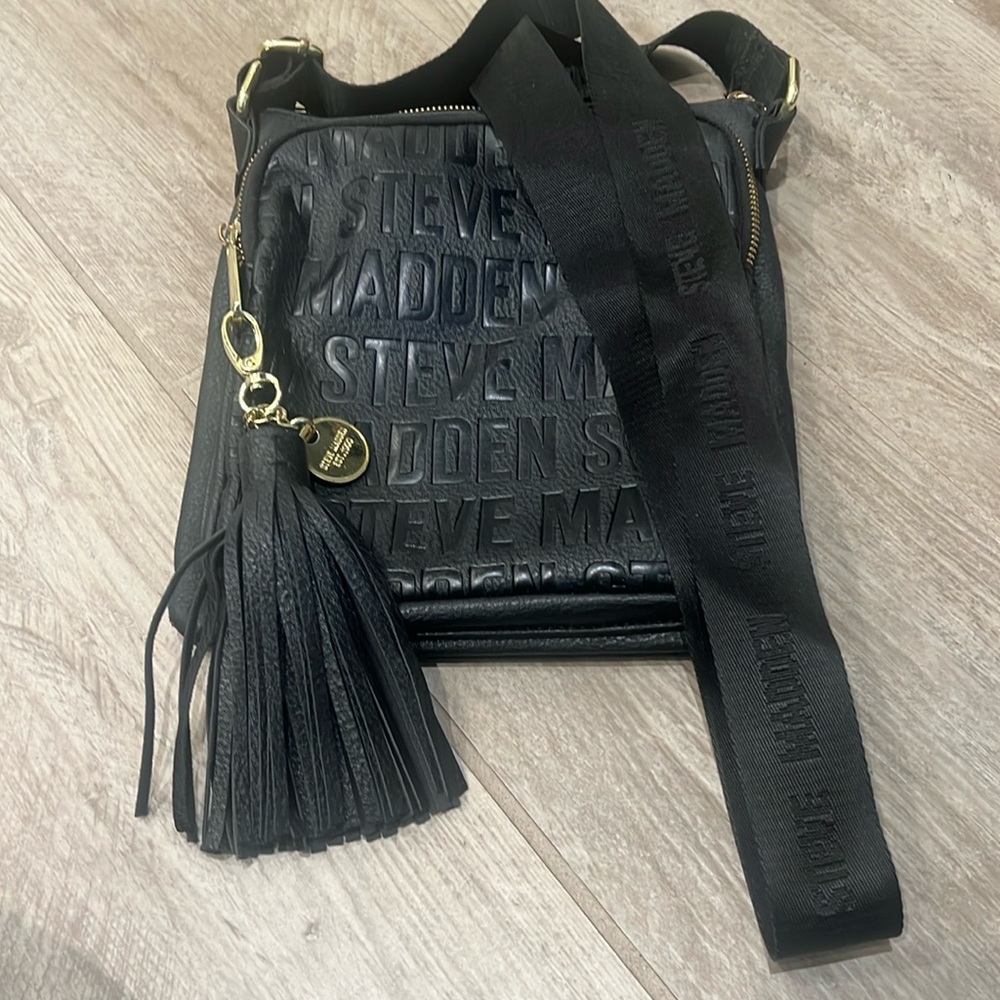 Black Steve Madden cross body